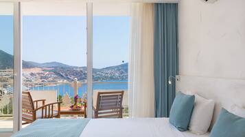 Deluxe Room, Private Pool, Sea View (Master) | Minibar, iron/ironing board, free WiFi, bed sheets