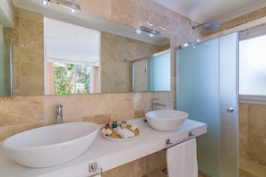 Bathroom sink - Kalkan Oasis Hotel - Adults Only (Kas)
