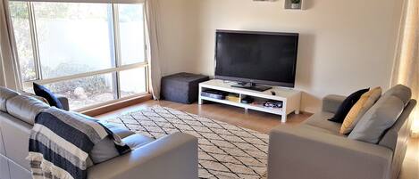 Smart TV, video-game console