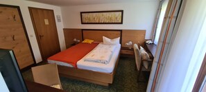 Unclassified image, 5 of 14, button