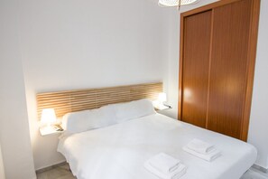 2 bedrooms, WiFi, bed sheets