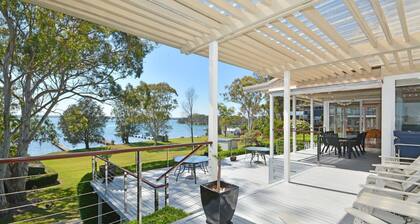 Lake Macquaries' Edgewater Escape at Morisset Memories