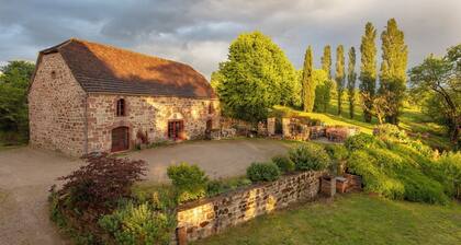 Cottage de CARACTĂRE en pleine NATURE, accĂšs PISCINE et SALLE DE JEUX