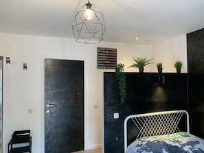 Minibar, decoración personalizada y muebles diferentes