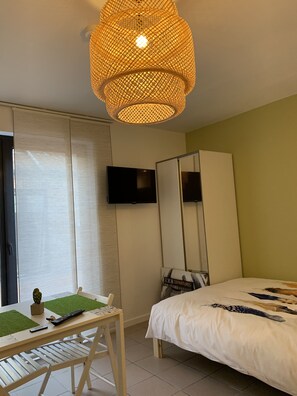 Minibar, decoración personalizada y muebles diferentes 