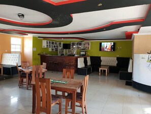 Breakfast, lunch, dinner served; local cuisine - The Marriot Hotel (Eldoret)