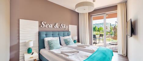 Apartment (005 B) | 1 bedroom, iron/ironing board, individually decorated