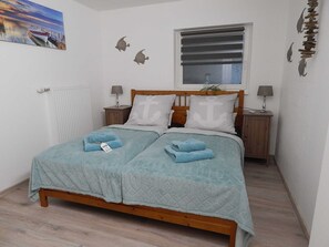 3 slaapkamers, reisbedje, wifi, beddengoed