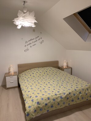 House, 2 Bedrooms | 2 bedrooms, free WiFi, bed sheets - Petit Coin De Paradis (Charleroi)