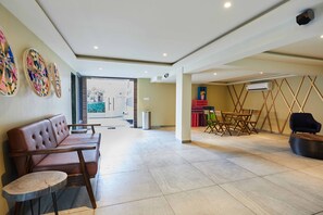 Àrea amb seients del vestíbul