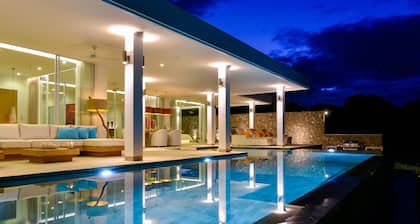 Deep Blue Villa