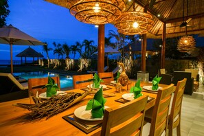 Outdoor dining - Villa Emerald (Seririt)