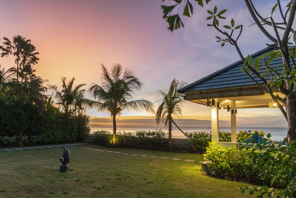 Beach/ocean view
