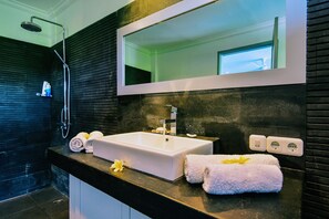 Wastafel kamar mandi