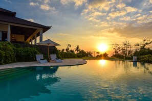 Villa luxueuse, 3 chambres, piscine privée, vue sur la plage | Piscine privée