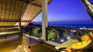 Vila Mewah, 4 kamar tidur, kolam renang pribadi, pemandangan laut | Pemandangan balkon