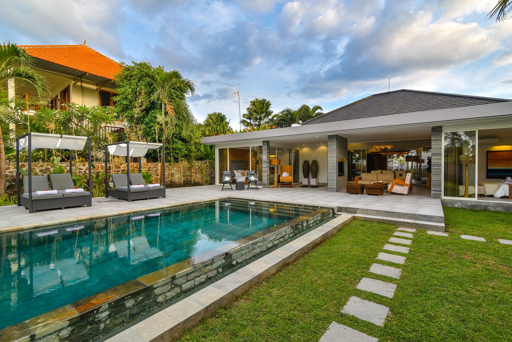 Bagian depan properti