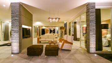 Smart TV, DVD player