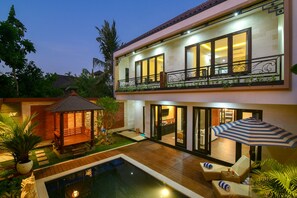 Front of property - evening/night - Villa Mozart (Buleleng)