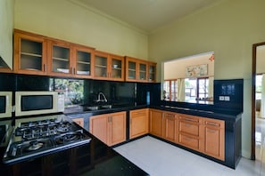 Villa, 3 Bedrooms | Private kitchenette | Full-size fridge, microwave, stovetop, electric kettle