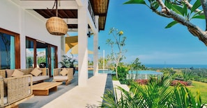Villa Luxe, 3 chambres, piscine privée, vue mer | Terrasse/Patio