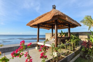 Gazebo - Villa Duyung (Seririt)