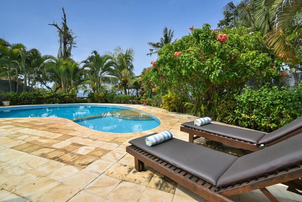 Sundeck - Le Mirage Villa Santai (Sukasada)