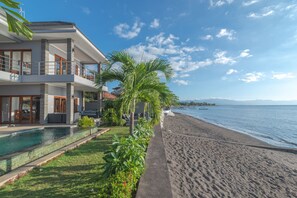 Front of property - Villa Sean (Buleleng)