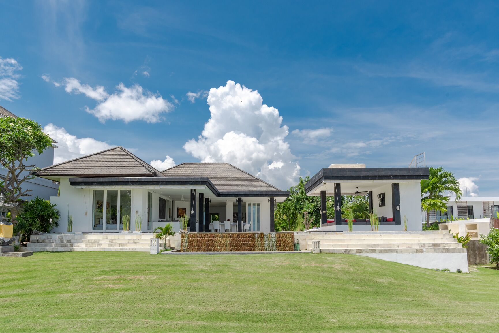 Bagian depan properti