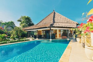 Deluxe Villa, 2 Bedrooms, Private Pool, Beach View | Private pool - Villa Pelabuhan (Banjar)