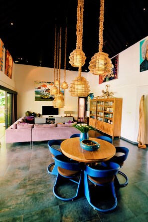 Luxury Villa, 6 Bedrooms, Private Pool, Beach View | Living area