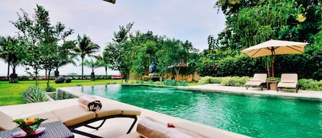 Vila Mewah, 6 kamar tidur, kolam renang pribadi, pemandangan pantai | Kolam renang pribadi