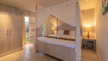 Classic Villa, 4 Bedrooms, Private Pool, Beach View | 2 bedrooms, free WiFi