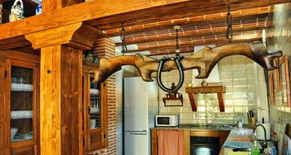 The Leaf. Charming rural house in Candeleda (Ávila)