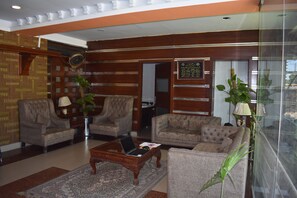 Lobby sitting area - The Elegant Hotel (Rawalpindi)