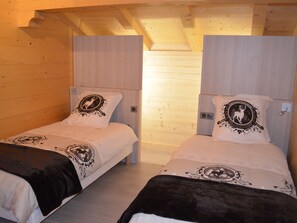 3 bedrooms, free WiFi, bed sheets - Modern 5-star chalet for 10 with parking in Le Grand-Bornand (Le Grand-Bornand)