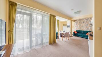 Apartment (115) | Living area | Flat-screen TV