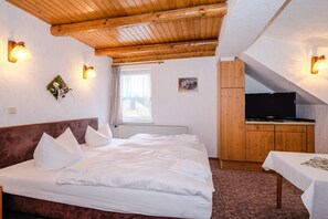 Double Room | Individually decorated, individually furnished, desk, laptop workspace - Pension Barbara Schierke (Wernigerode)