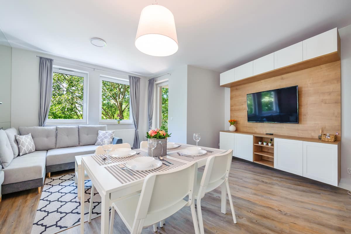 Apartment (9/23) | 2 bedrooms, individually decorated, individually furnished