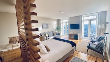 Penthouse | Living area | Flat-screen TV