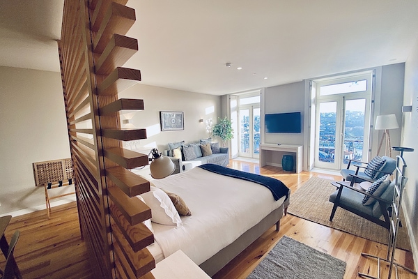 Ático | Zona de estar | Una televisión de pantalla plana