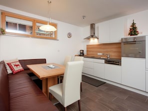 Dining - Gorgeous Apartment in Uderns With Parking (Uderns)