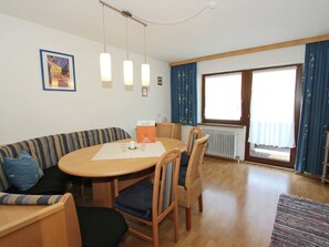 Dining - Beautiful Apartment in Ried im Zillertal With Mountain View (Ried im Zillertal)