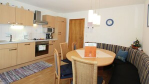 Unclassified image, 4 of 32, button - Beautiful Apartment in Ried im Zillertal With Mountain View (Ried im Zillertal)
