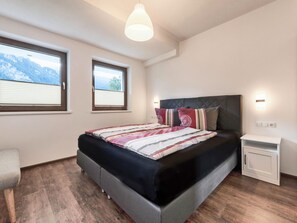 2 slaapkamers, babybedden, individueel gemeubileerd, beddengoed