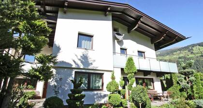 Chalet in Aschau Near Ski Bus & Zillertal Slopes