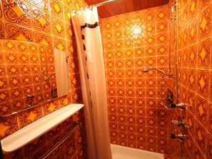 Apartment | Badezimmer | Dusche