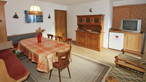 Dining - Spacious Apartment in Solden Tyrol Near Ski Area Otztal (Laengenfeld)