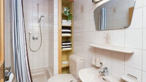 Apartment | Badezimmer