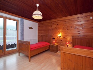 House | 7 bedrooms, individually furnished